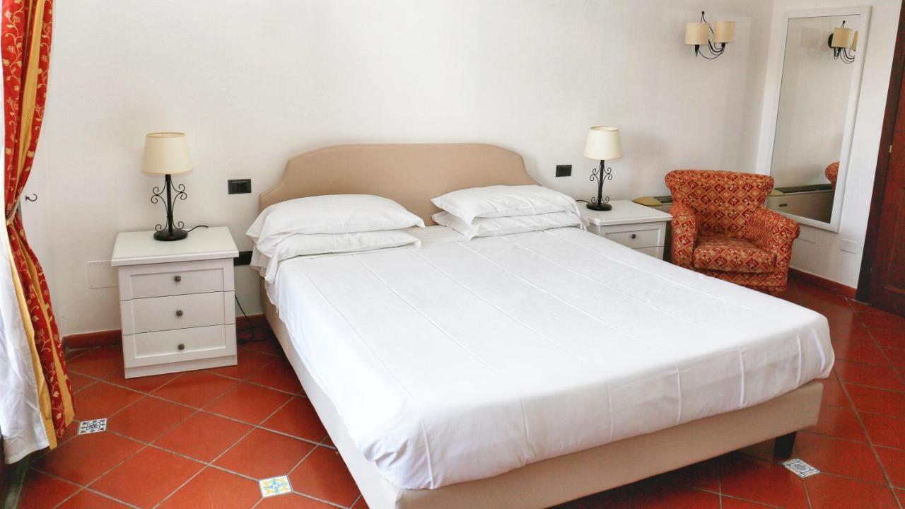 Albergo Filippo II Porto Santo Stefano  Exterior photo