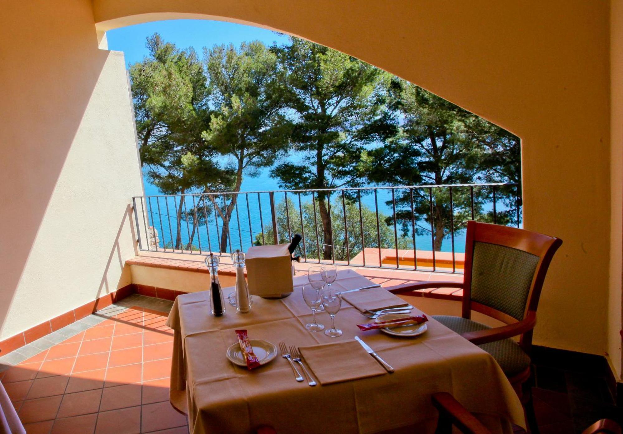 Albergo Filippo II Porto Santo Stefano  Exterior photo